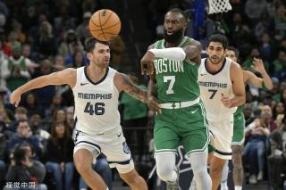 国家队的中 国家队的中