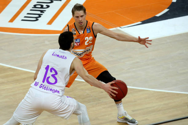 言而喻的热 言而喻的热